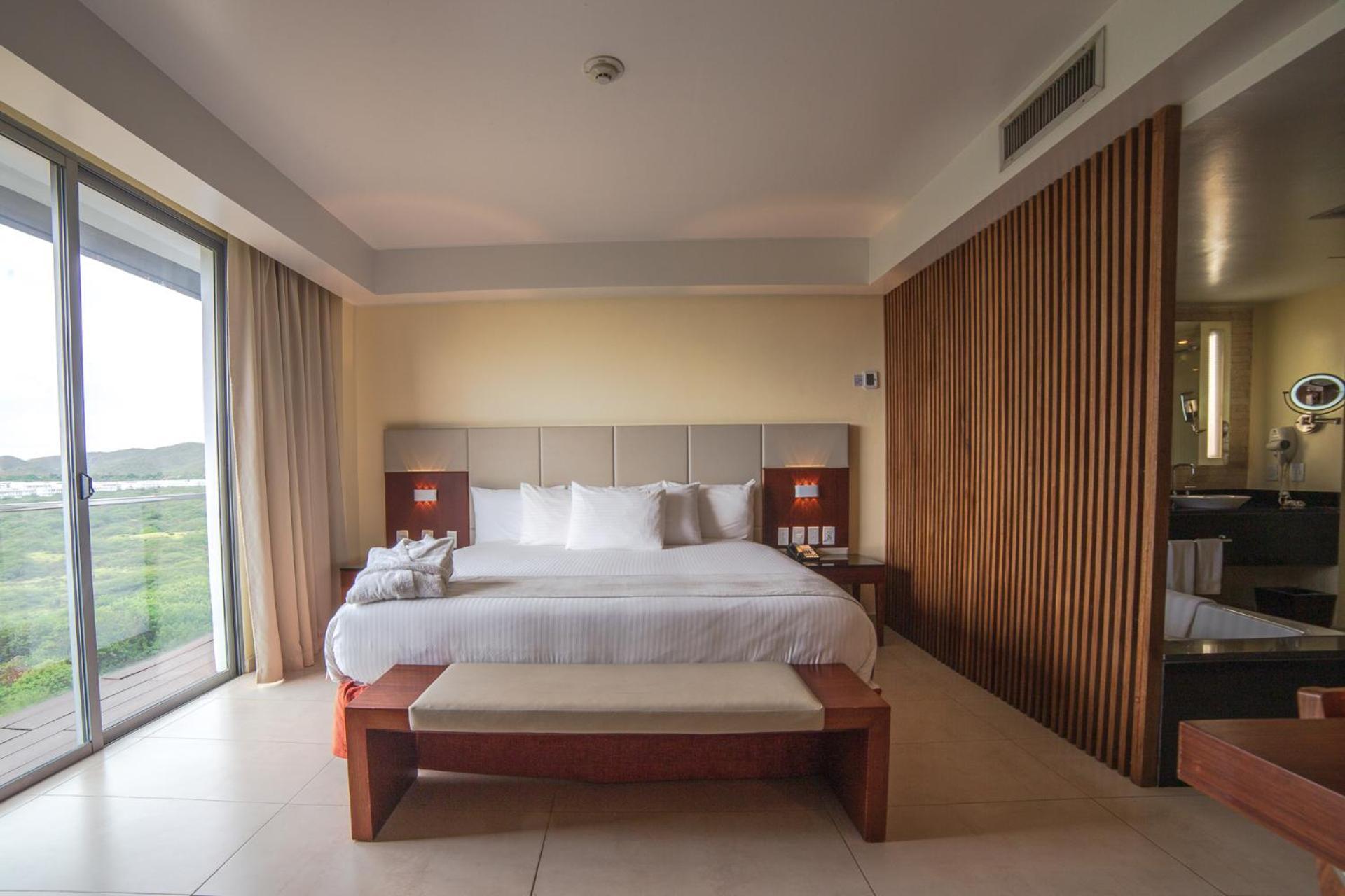 Sunsol Unik Luxury Hotel Porlamar Exterior photo