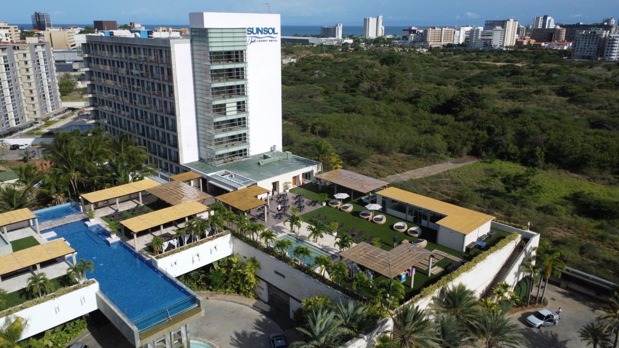 Sunsol Unik Luxury Hotel Porlamar Exterior photo