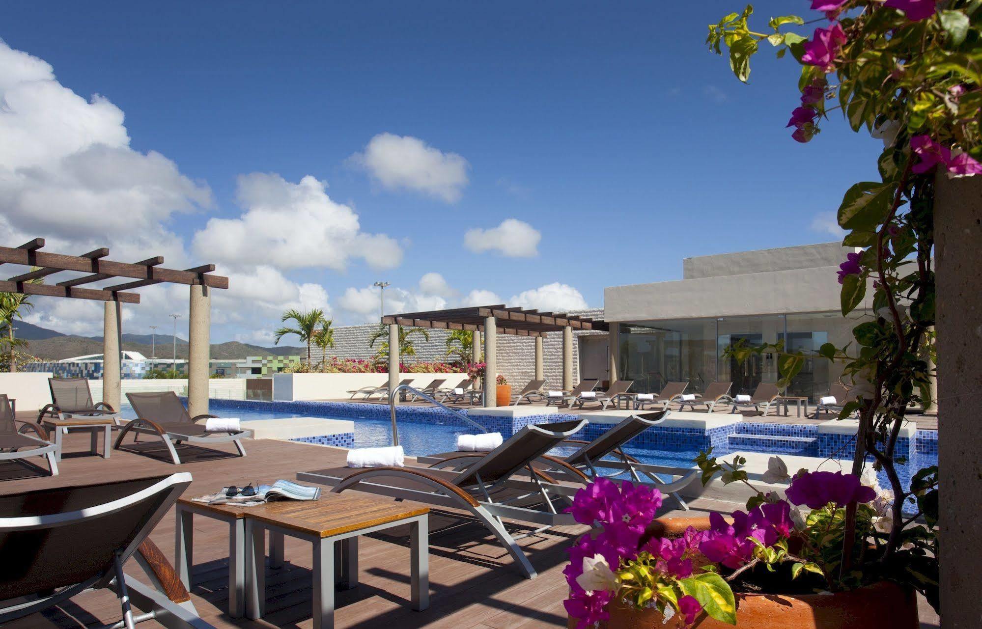 Sunsol Unik Luxury Hotel Porlamar Exterior photo